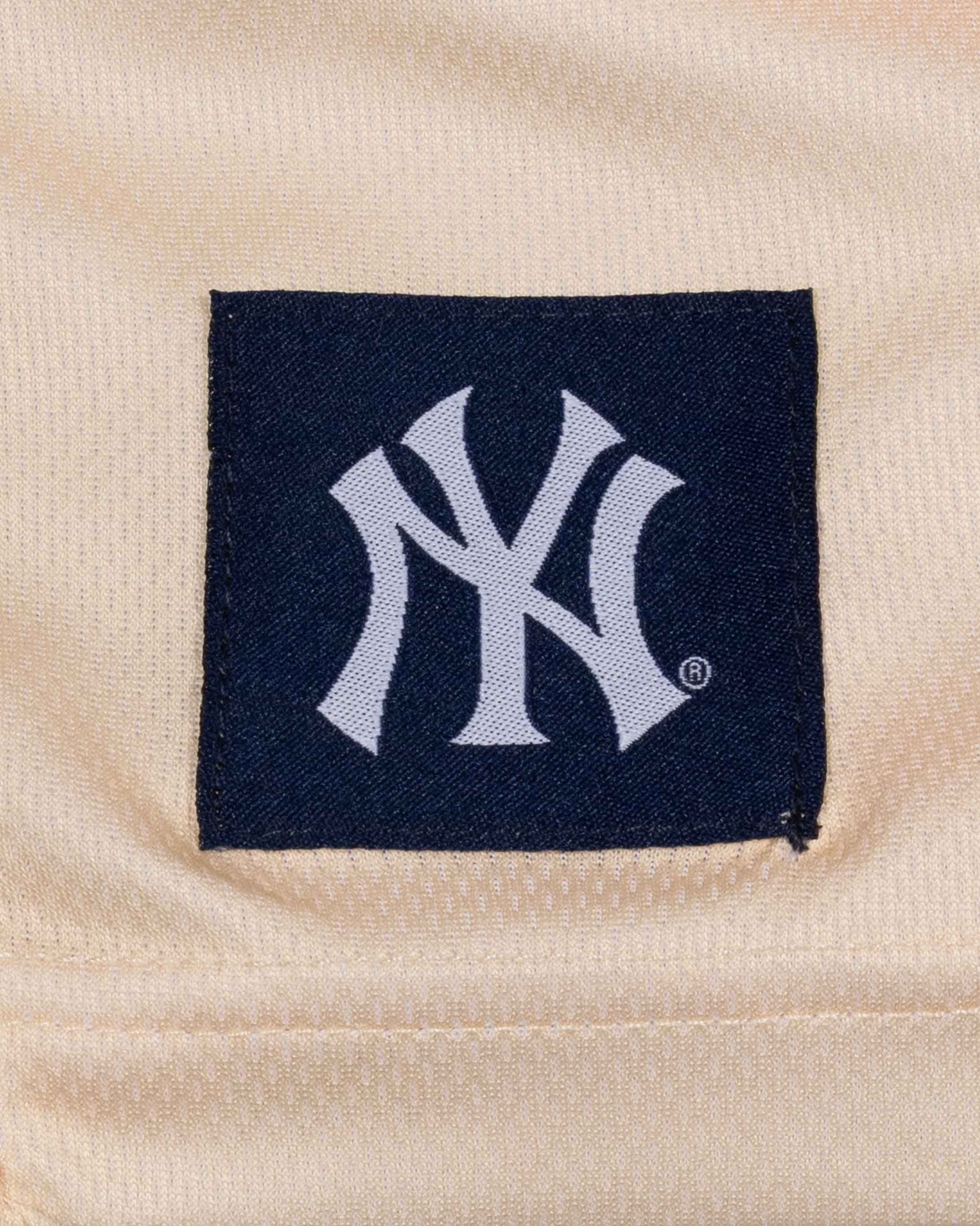 Crayon Series Diamond Air Mesh Shorts - New York Yankees - Image 4